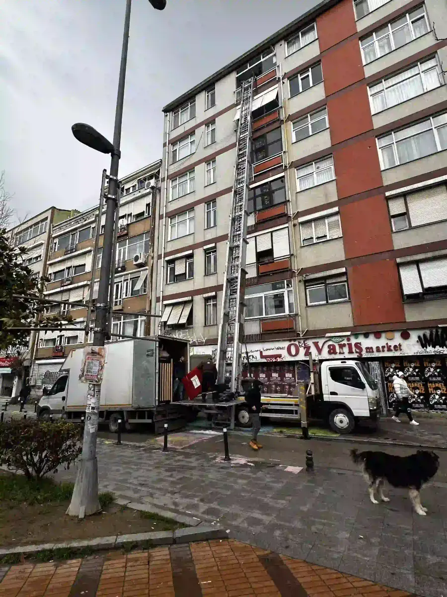 Apartmandan asansörlü eşya taşıma